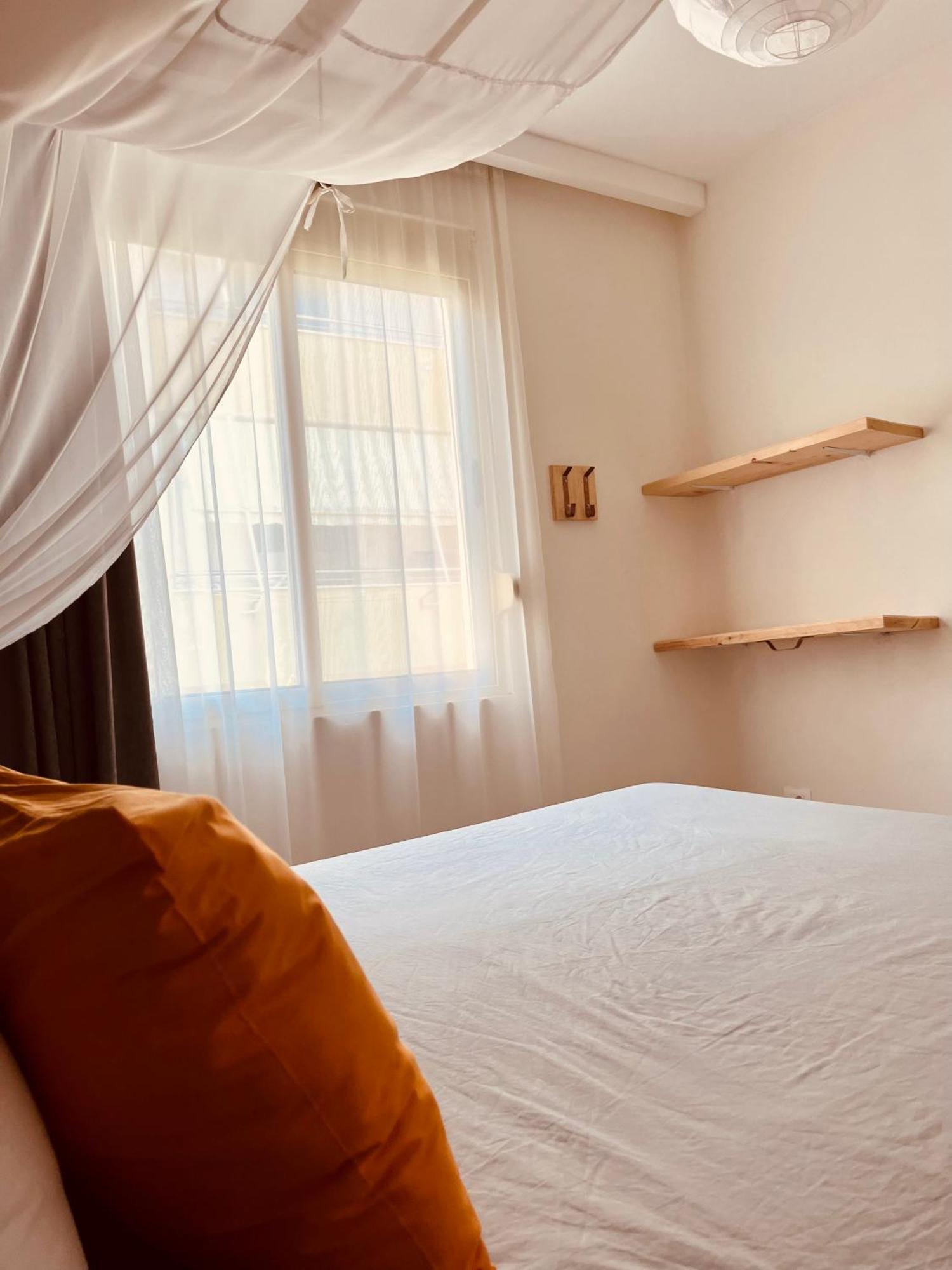 Family Tree - Water Available - Self Check In Aparthotel Golem (Tirana)